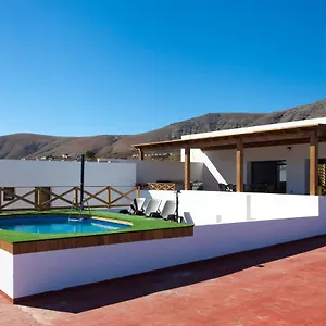 https://casa-el-aceitunal.in-canary-islands.com