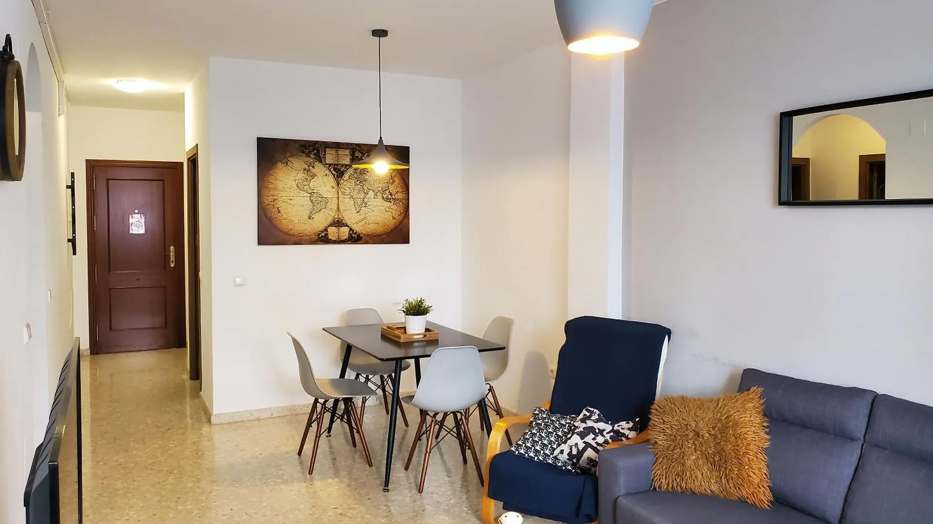 Apartamento Con Parking Gratis En El Centro De Malaga Apartman